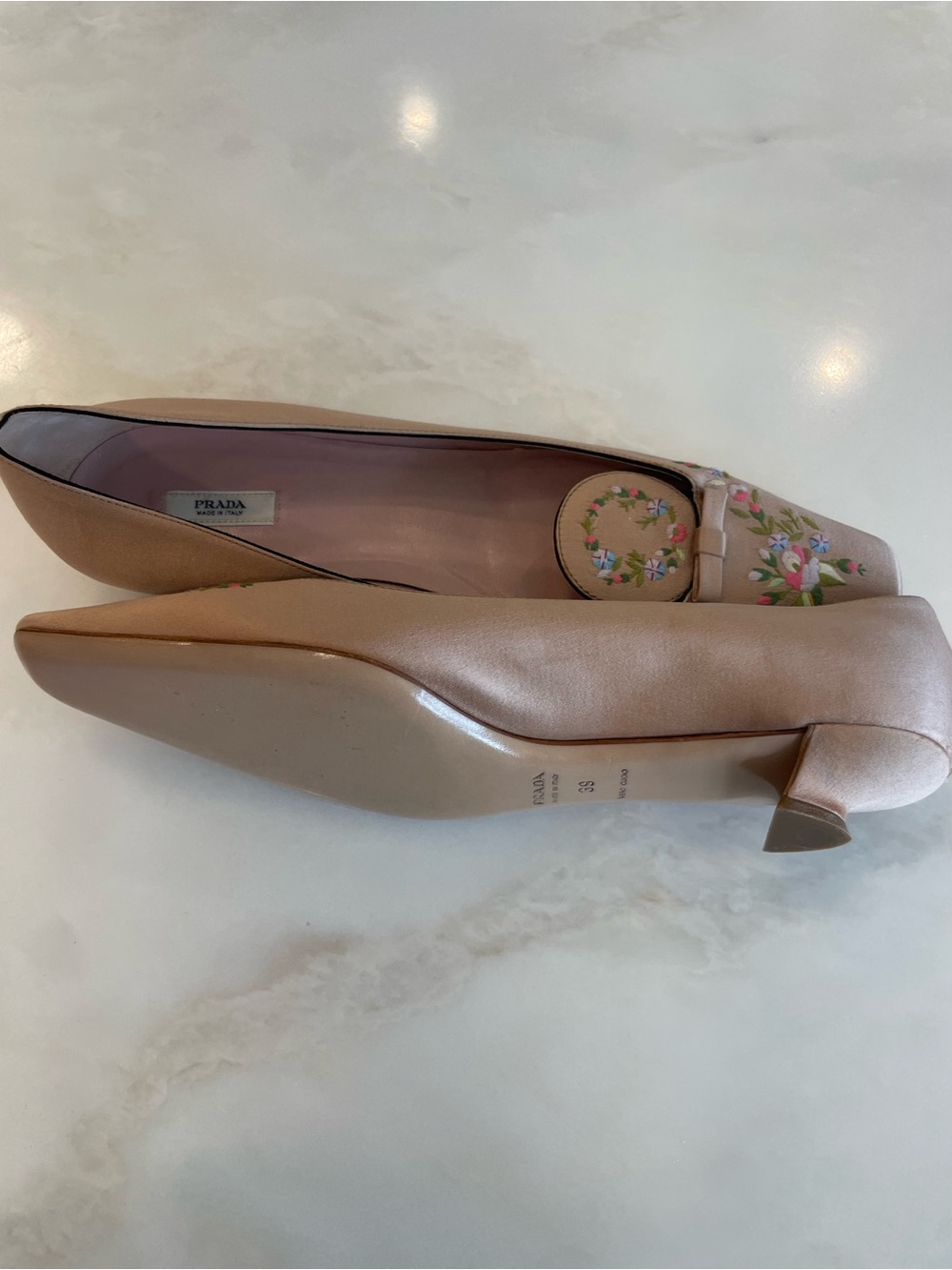 VINTAGE Women’s Prada FW 2002 Rare Embroidered Blush Satin Kitten Heels-Size 39 - Picture 4 of 9